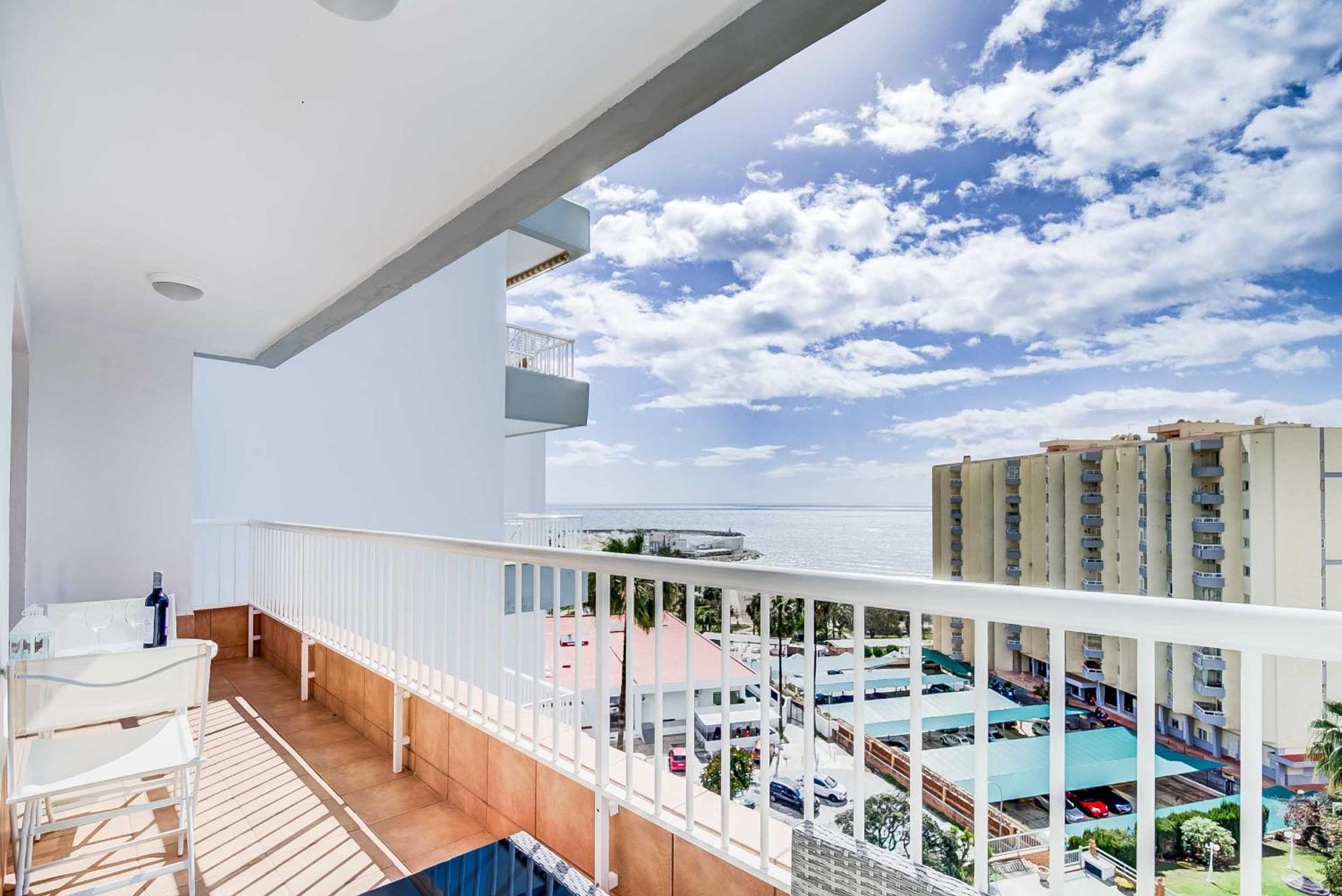 Puerto Marina, Apartamento Frente Al Mar Benalmadena Luaran gambar