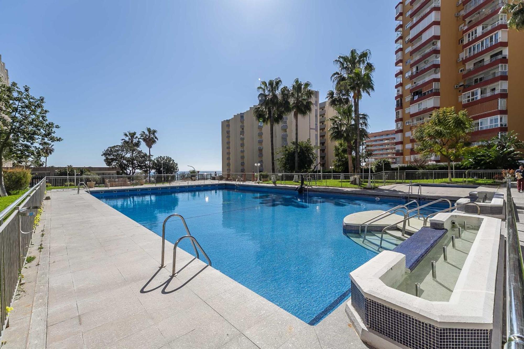 Puerto Marina, Apartamento Frente Al Mar Benalmadena Luaran gambar
