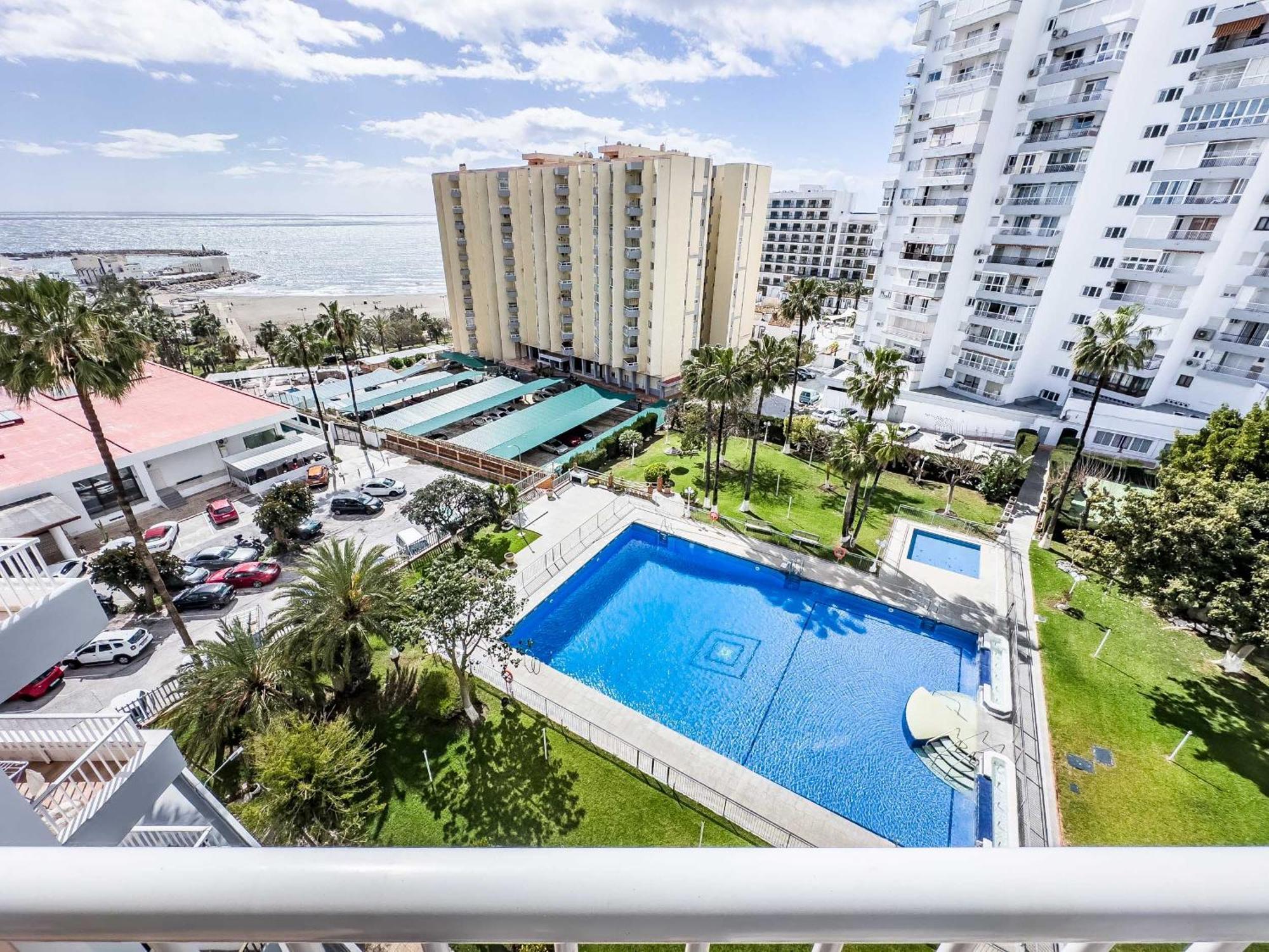 Puerto Marina, Apartamento Frente Al Mar Benalmadena Luaran gambar