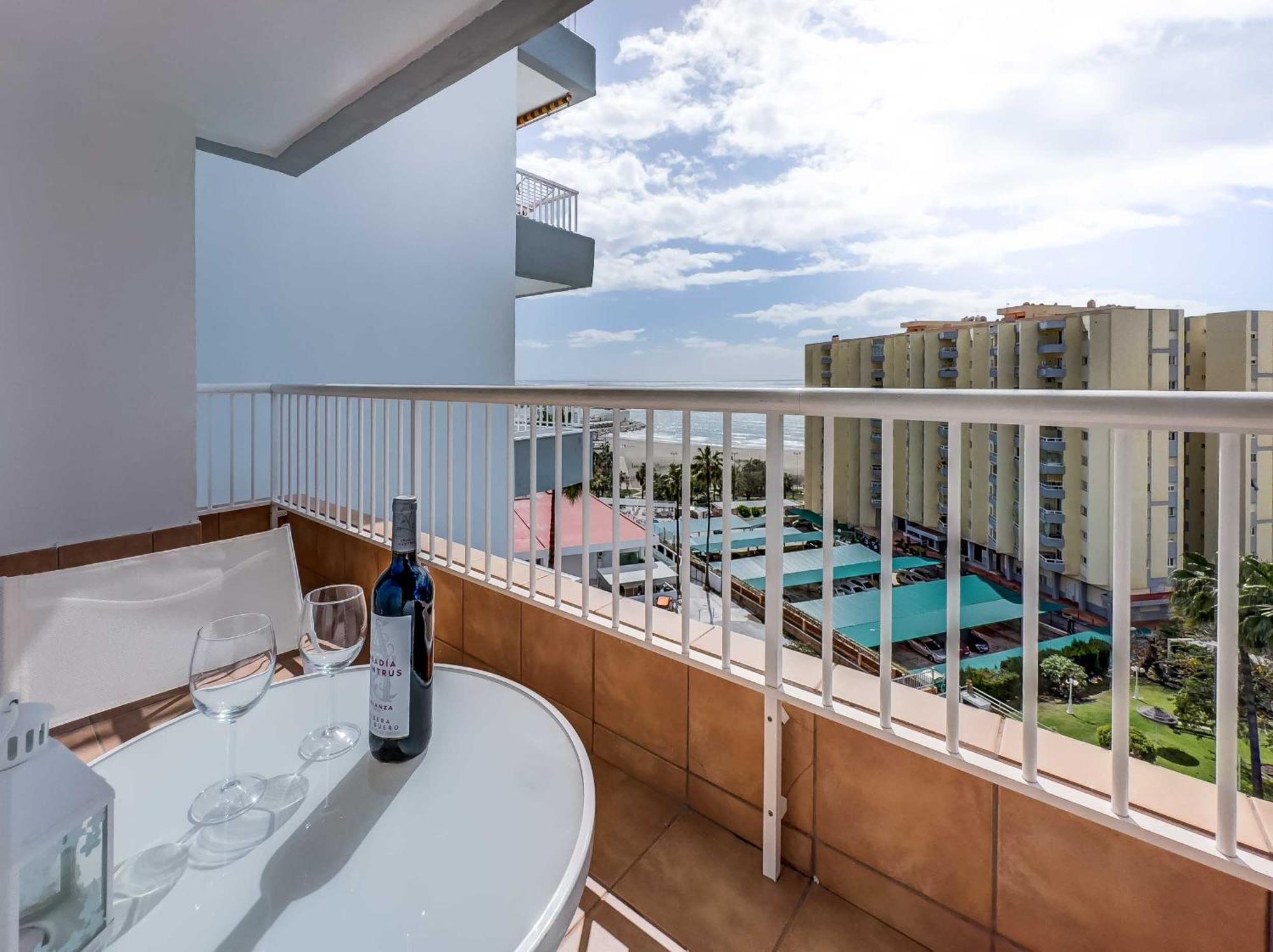 Puerto Marina, Apartamento Frente Al Mar Benalmadena Luaran gambar