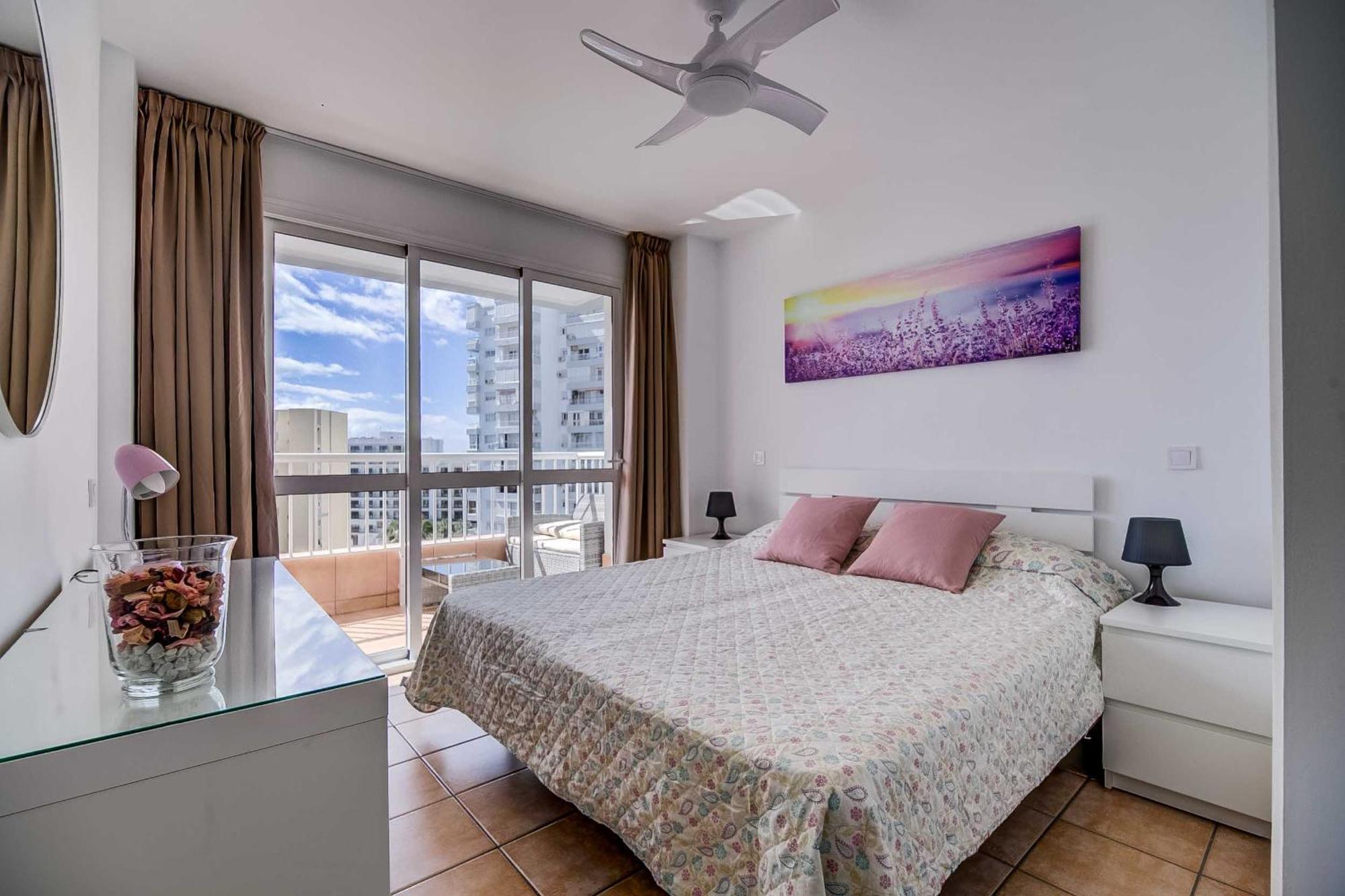 Puerto Marina, Apartamento Frente Al Mar Benalmadena Luaran gambar