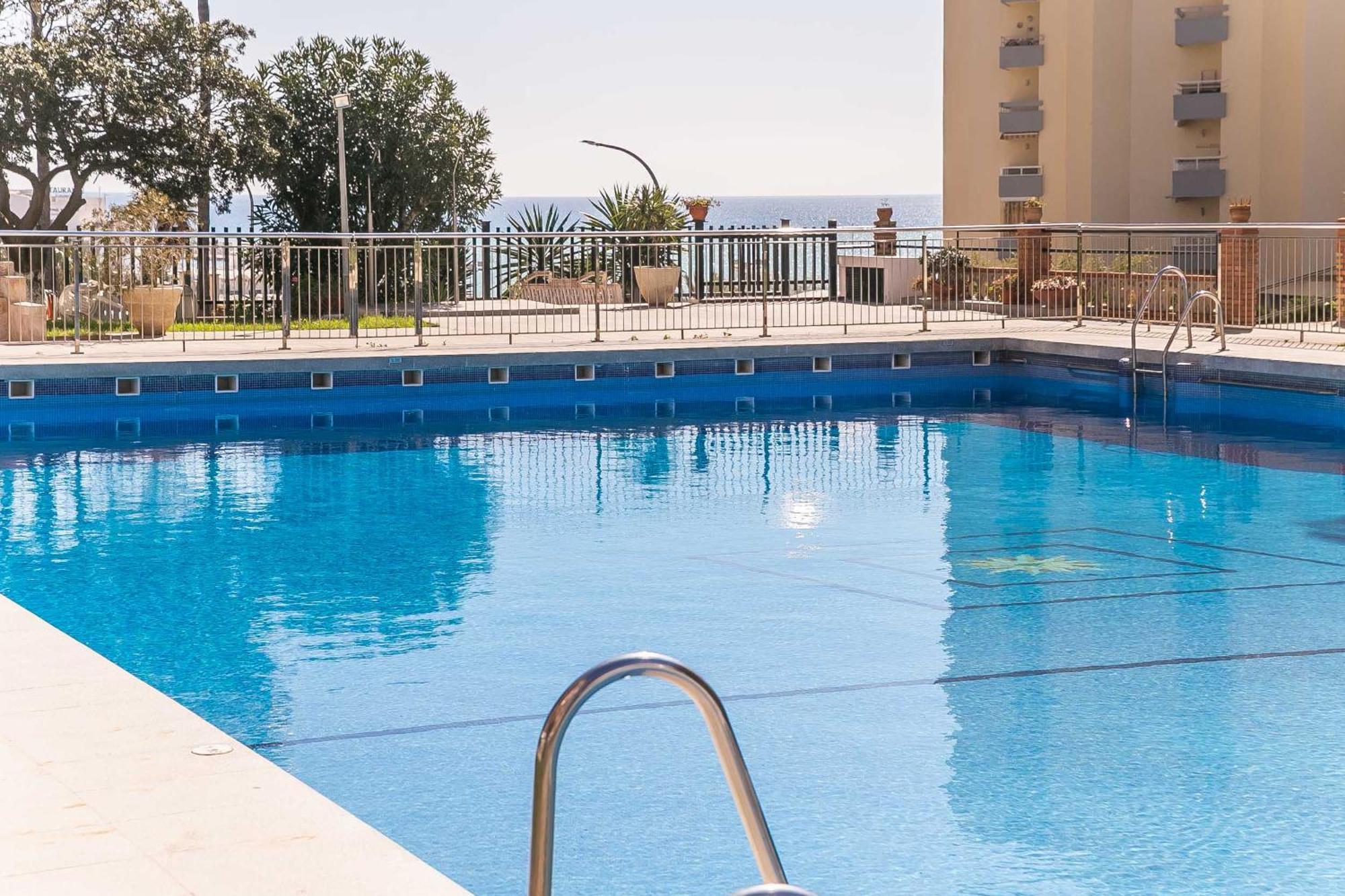 Puerto Marina, Apartamento Frente Al Mar Benalmadena Luaran gambar