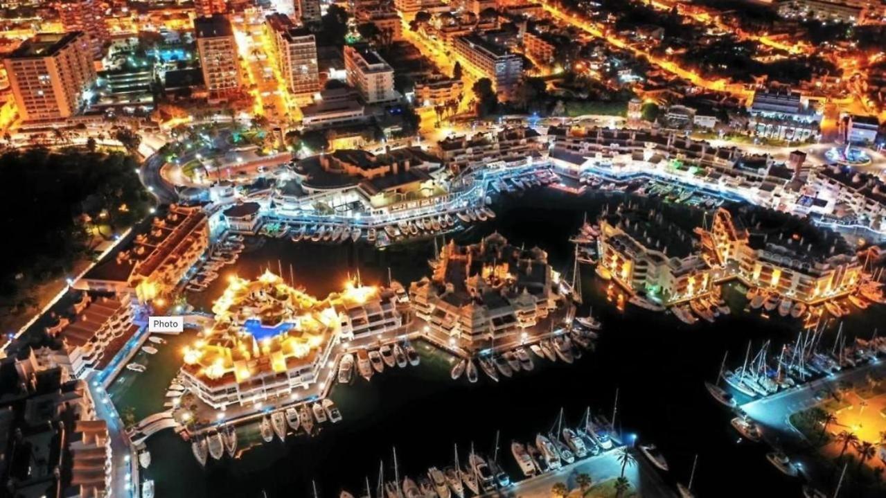 Puerto Marina, Apartamento Frente Al Mar Benalmadena Luaran gambar